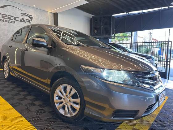 HONDA CITY 1.5 LX 16V FLEX 4P MANUAL HONDA CITY 1.5 LX 16V FLEX 4P MANUAL
